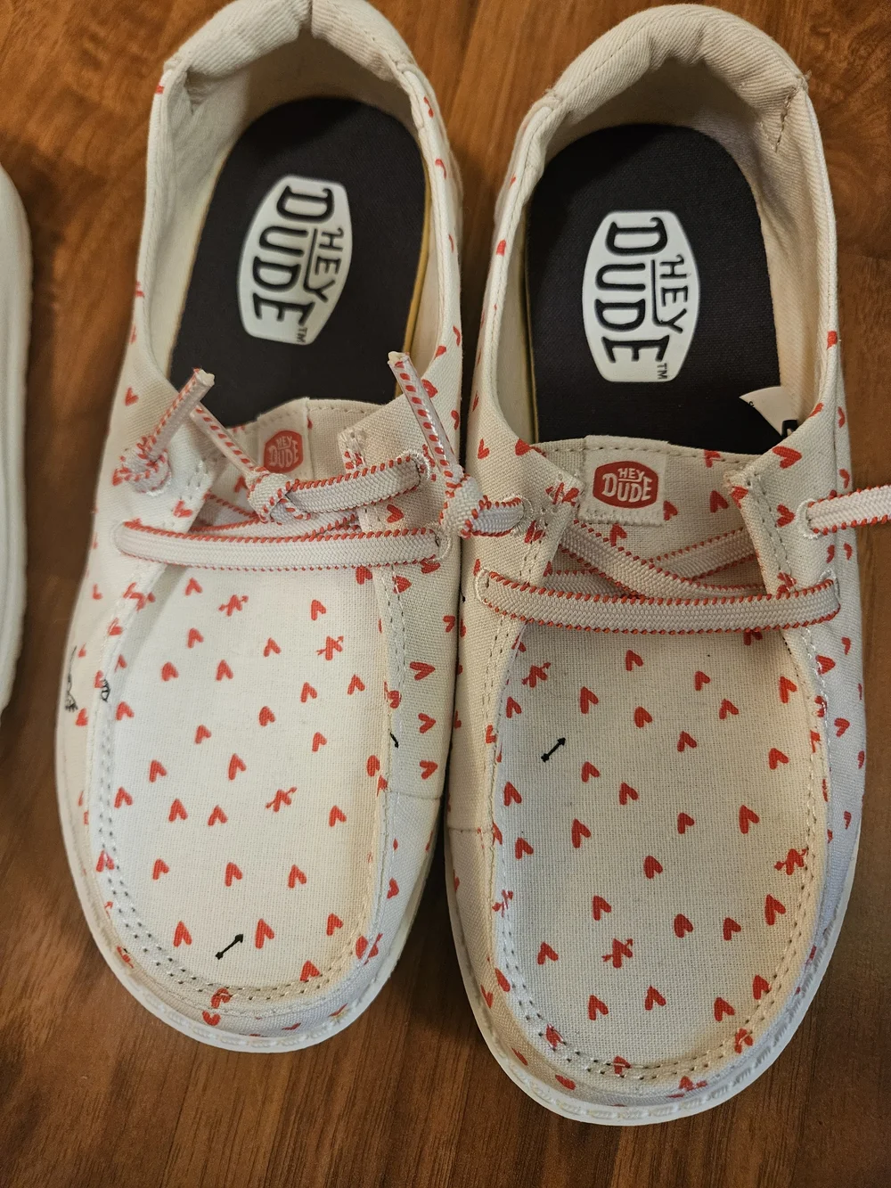 Hey Dude BRAND NEW Kids' Lightweight Slip-On Shoes Leopard and White with Hearts